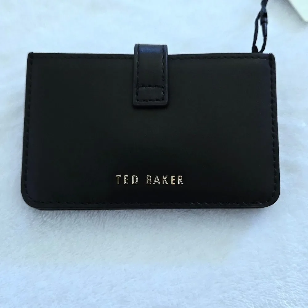 Ted Baker London🏴󠁧󠁢󠁥󠁮󠁧󠁿 